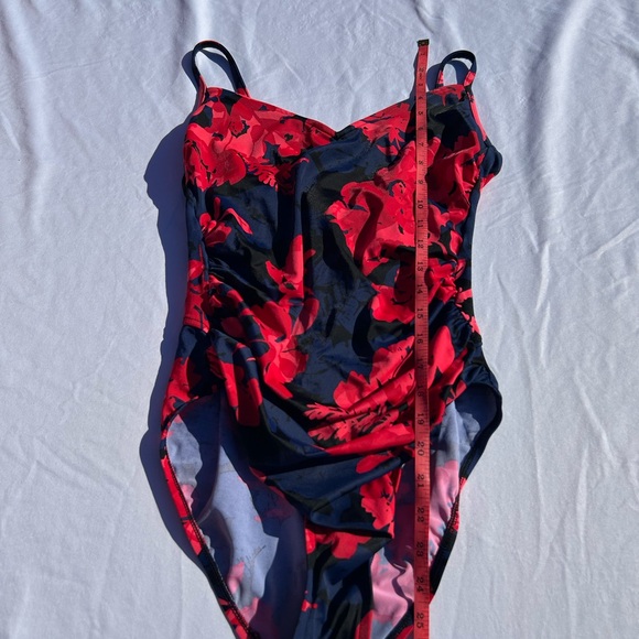 Source Unknown Navy One-Piece Swimsuit with Red Floral Pattern - Picture 4 of 6